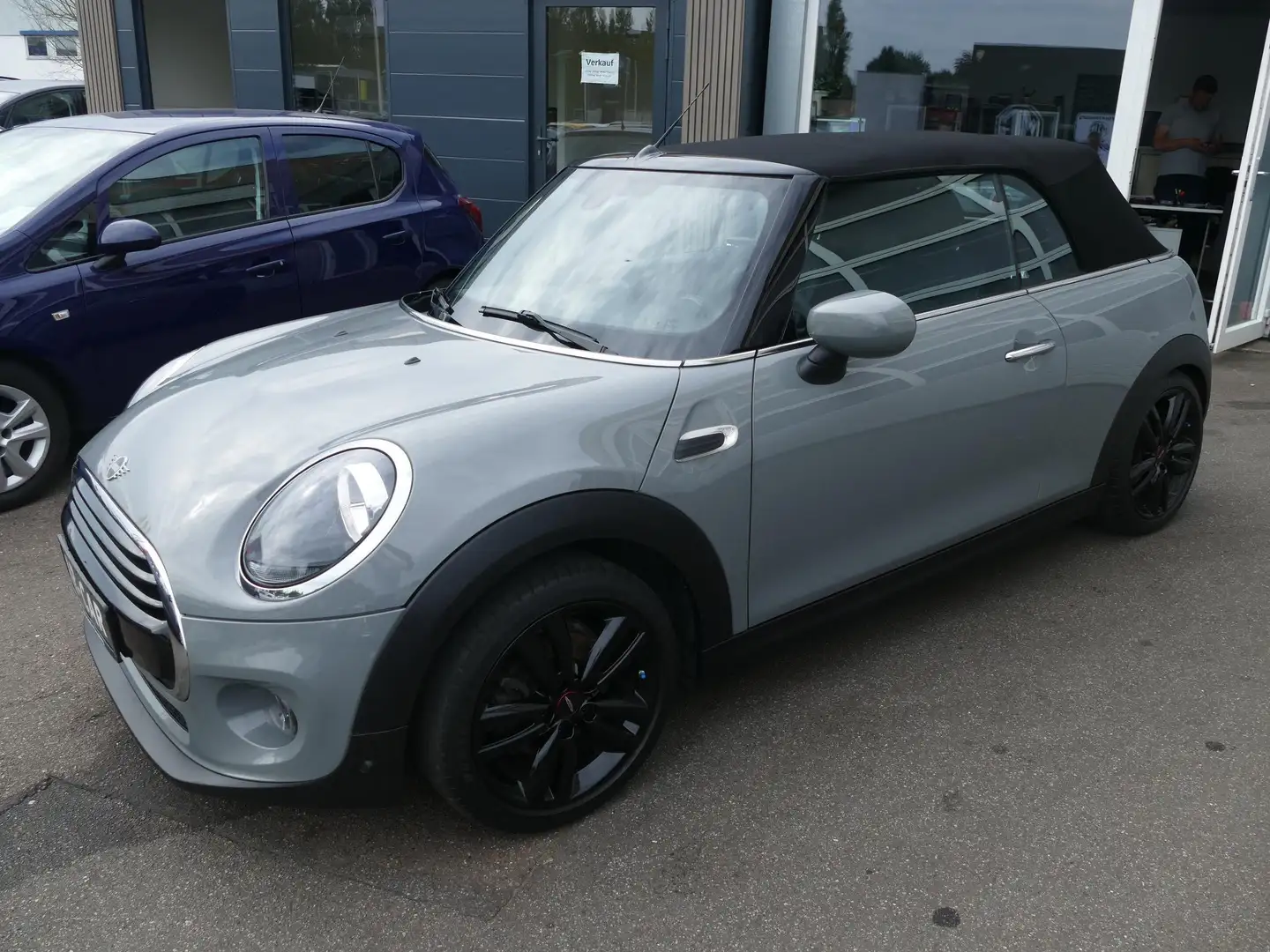 MINI Cooper Cabrio Cooper Cabrio 1.5 Klima Einparkhilfe Sitzheizung Grau - 2