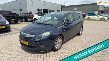 1.4 Cosmo 120pk 7-Persoons Clima Cruise Navi Histo