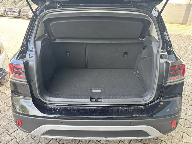 Volkswagen T-Cross view 7
