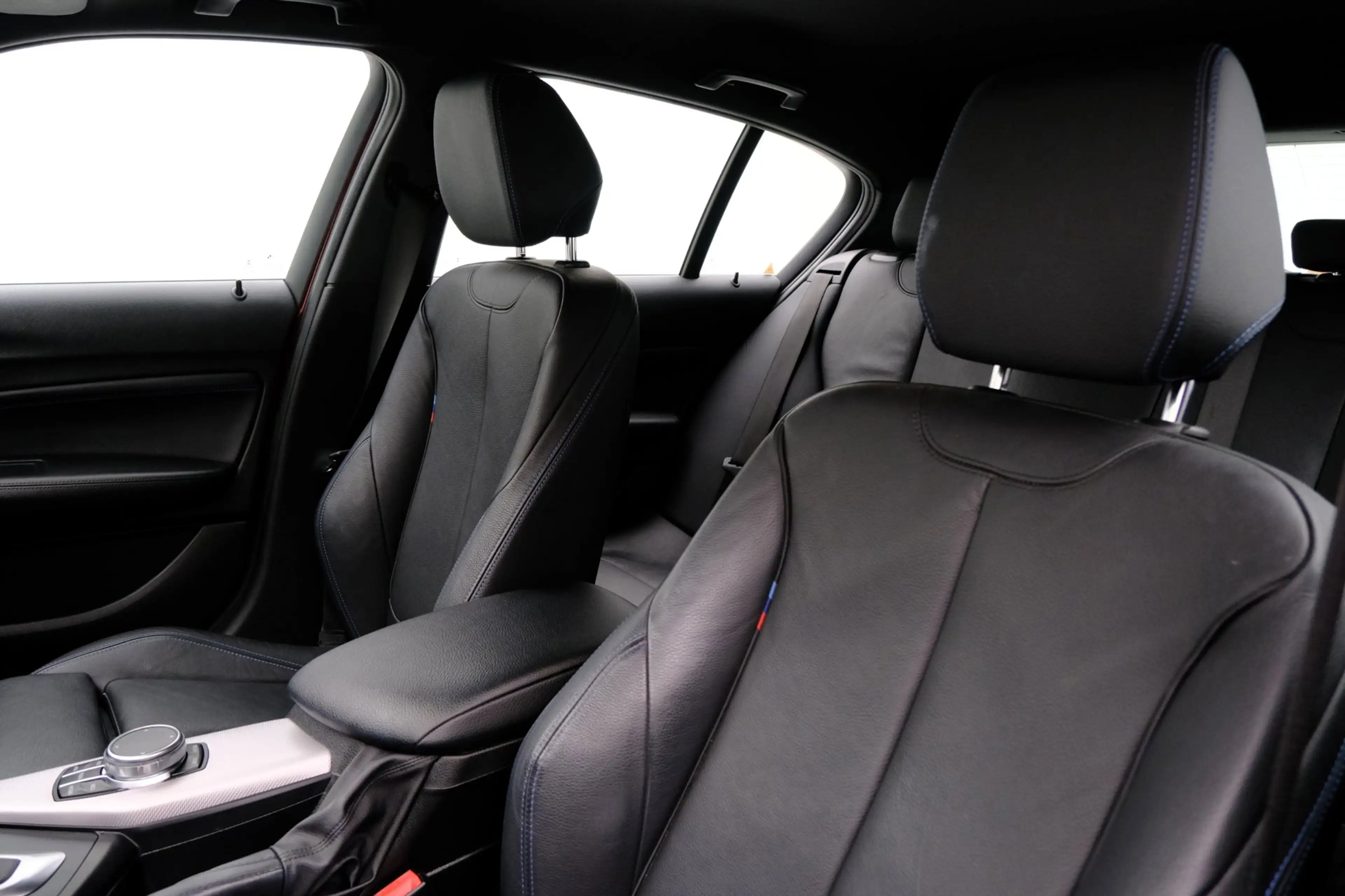 BMW 118 1-serie 118i M Sport Aut. Leder|Sportstoelen|Navi| — photo 34