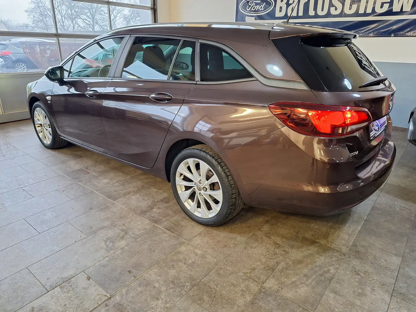 Opel Astra Edition Brun - 2