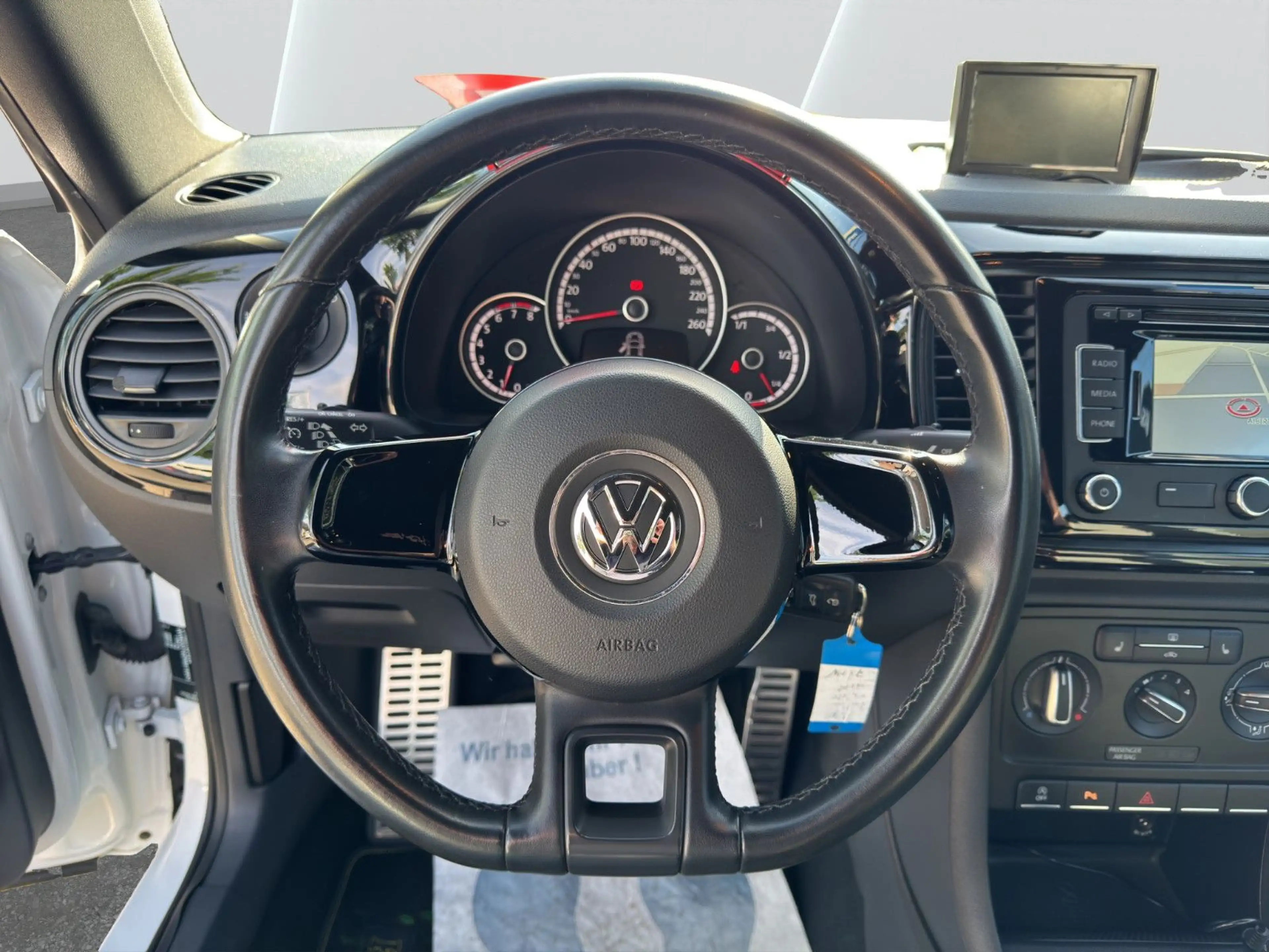 Volkswagen Beetle Cabriolet 1.2 TSI BMT, Navi, PDC, Klima — photo 13