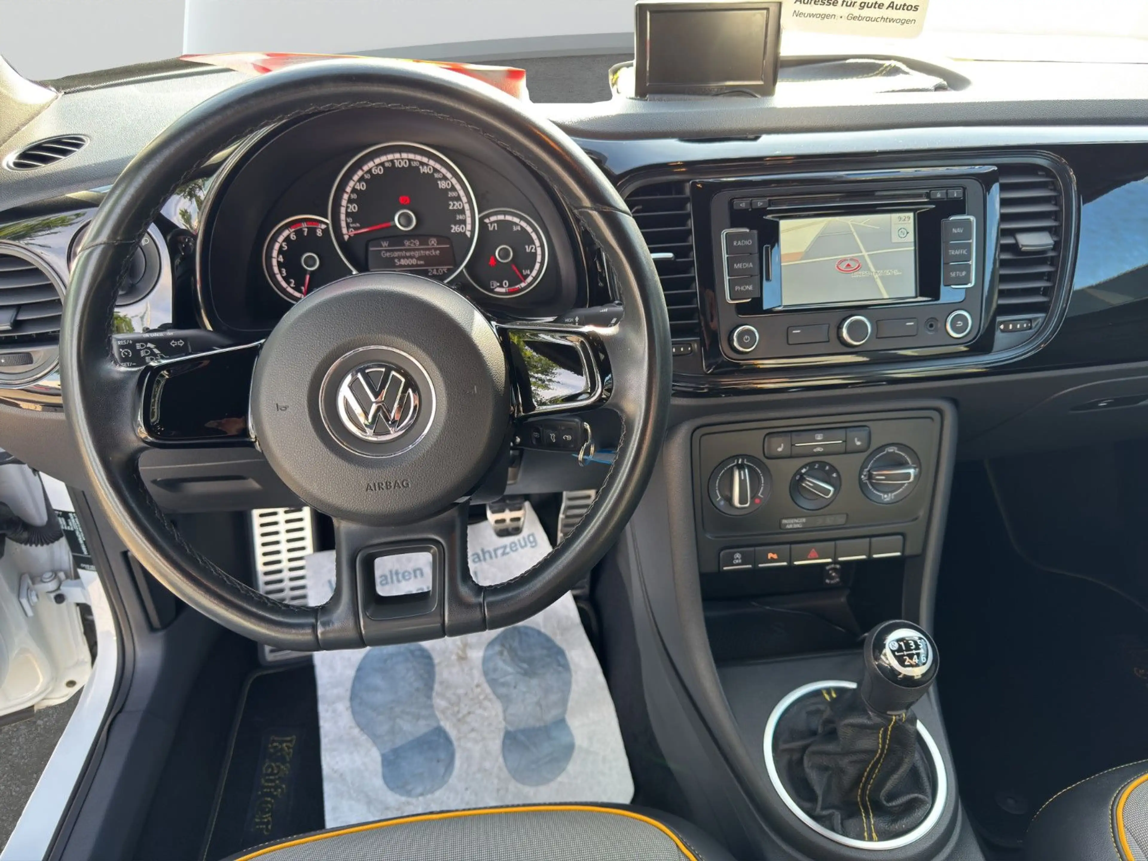 Volkswagen Beetle Cabriolet 1.2 TSI BMT, Navi, PDC, Klima — photo 15