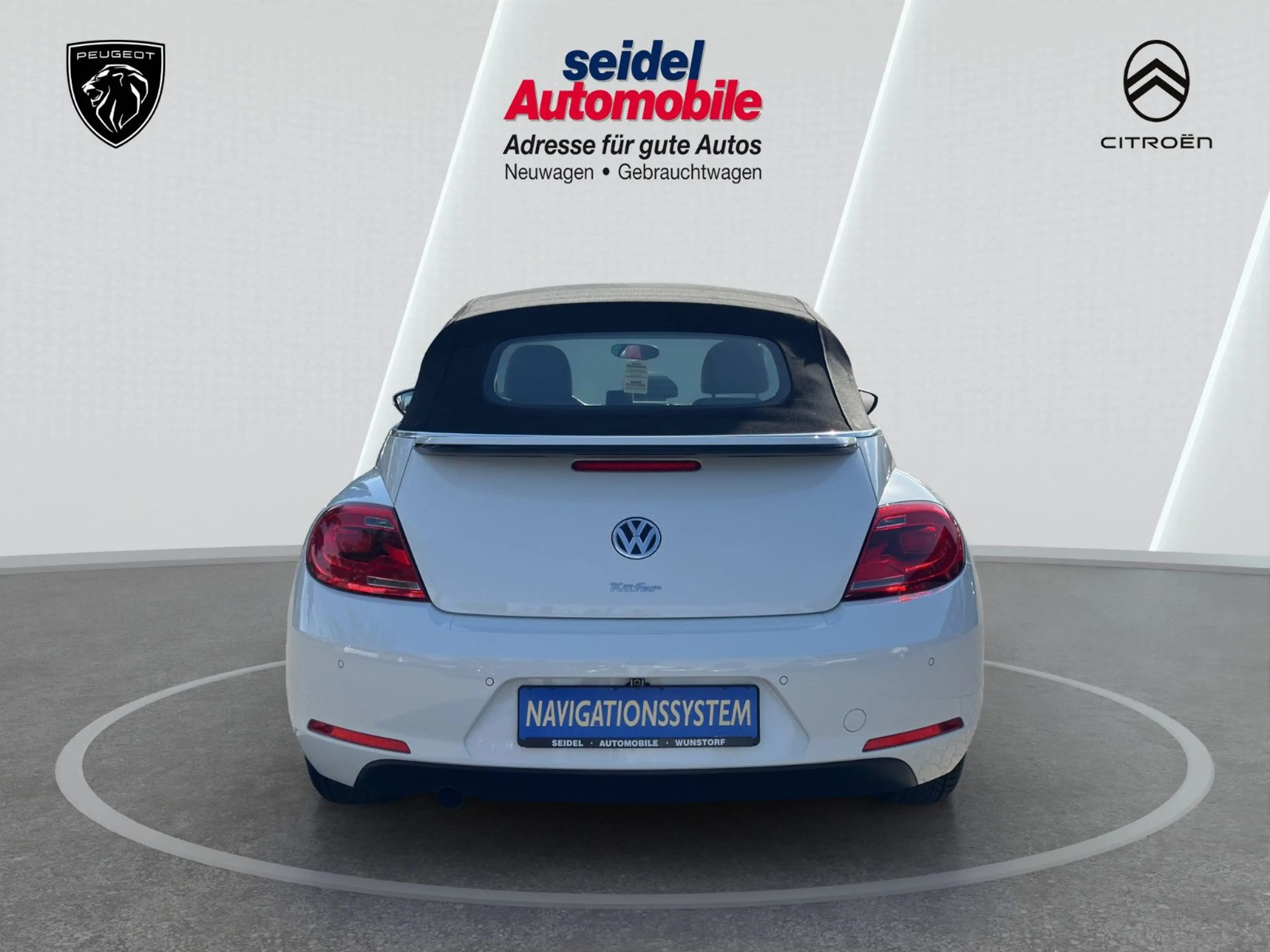 Volkswagen Beetle Cabriolet 1.2 TSI BMT, Navi, PDC, Klima — photo 4