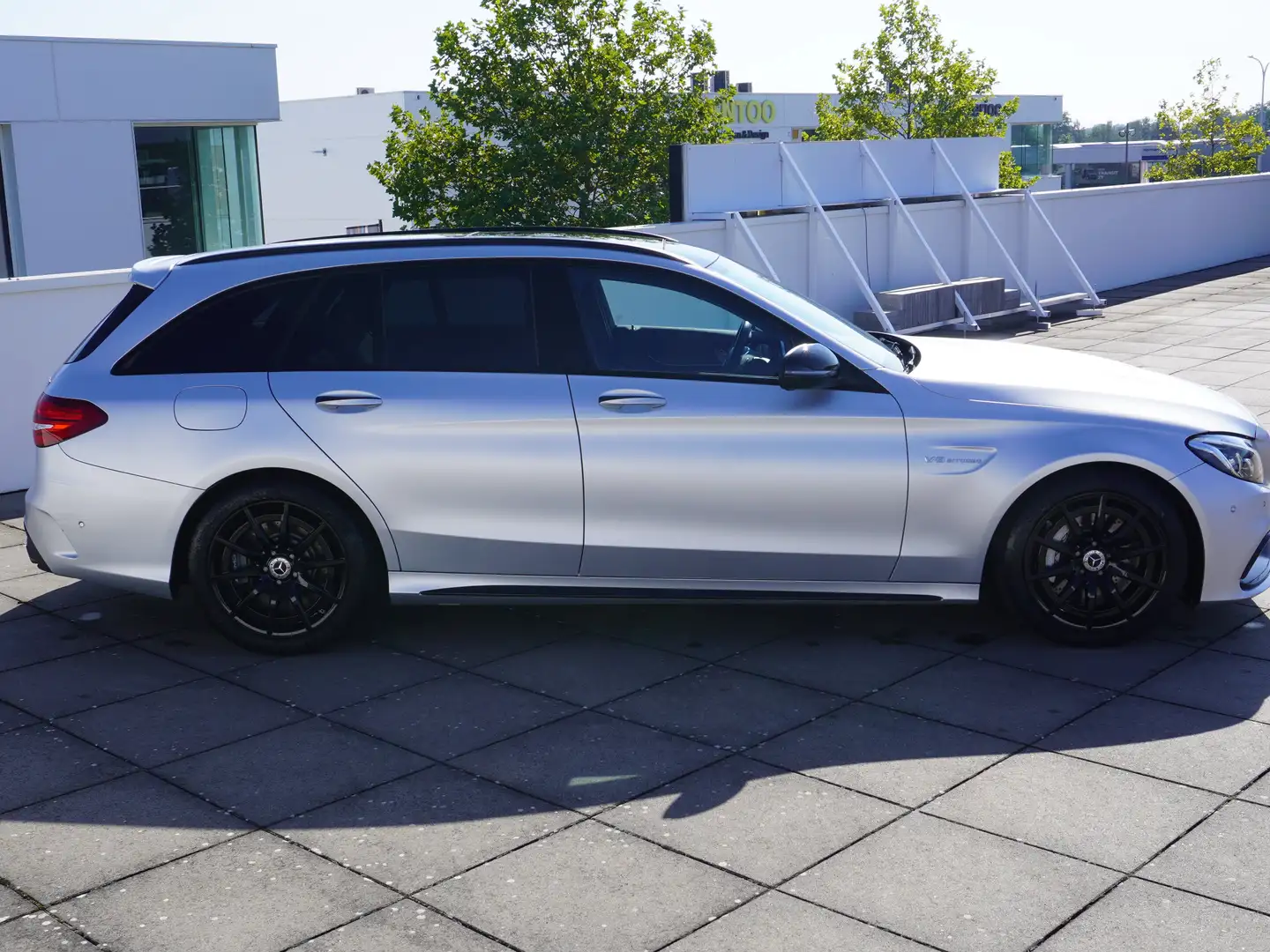 Mercedes-Benz C 63 AMG T Comand Panorma Nachtp Distronic SoundSyst Zilver - 2