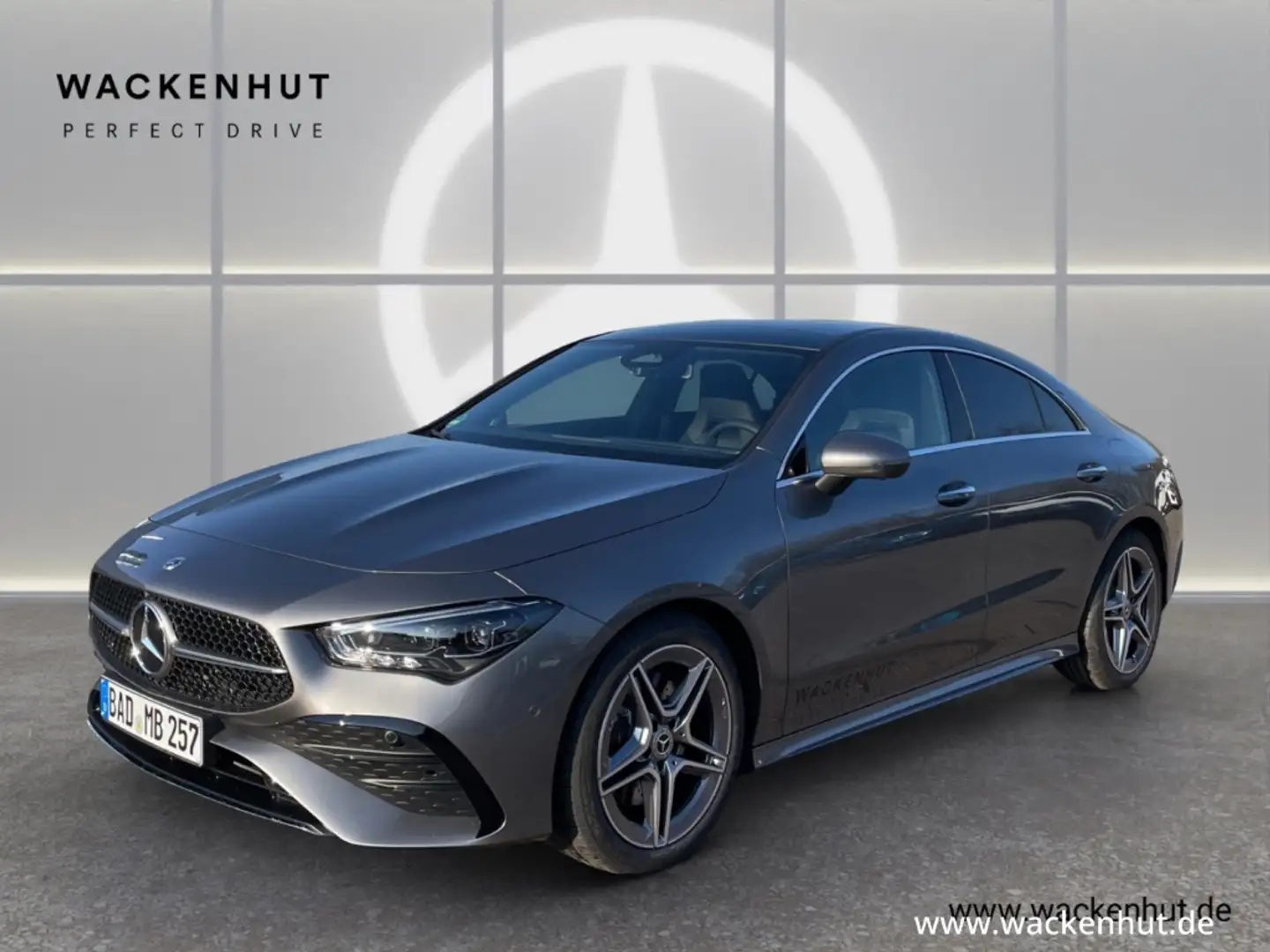 Mercedes-Benz CLA 200 d AMG PANO DISTR AHK MULTI WINTER 360° Grau - 1
