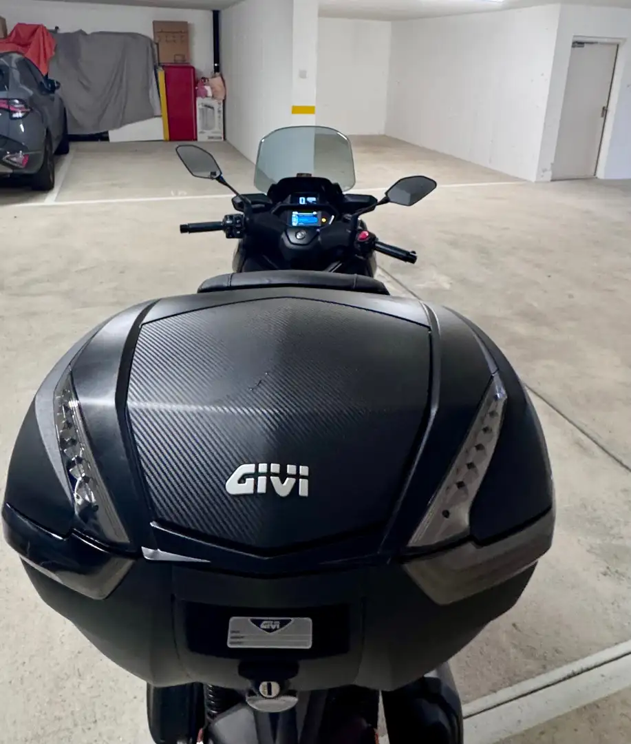 Yamaha X-Max 300 Tech Max Noir - 2