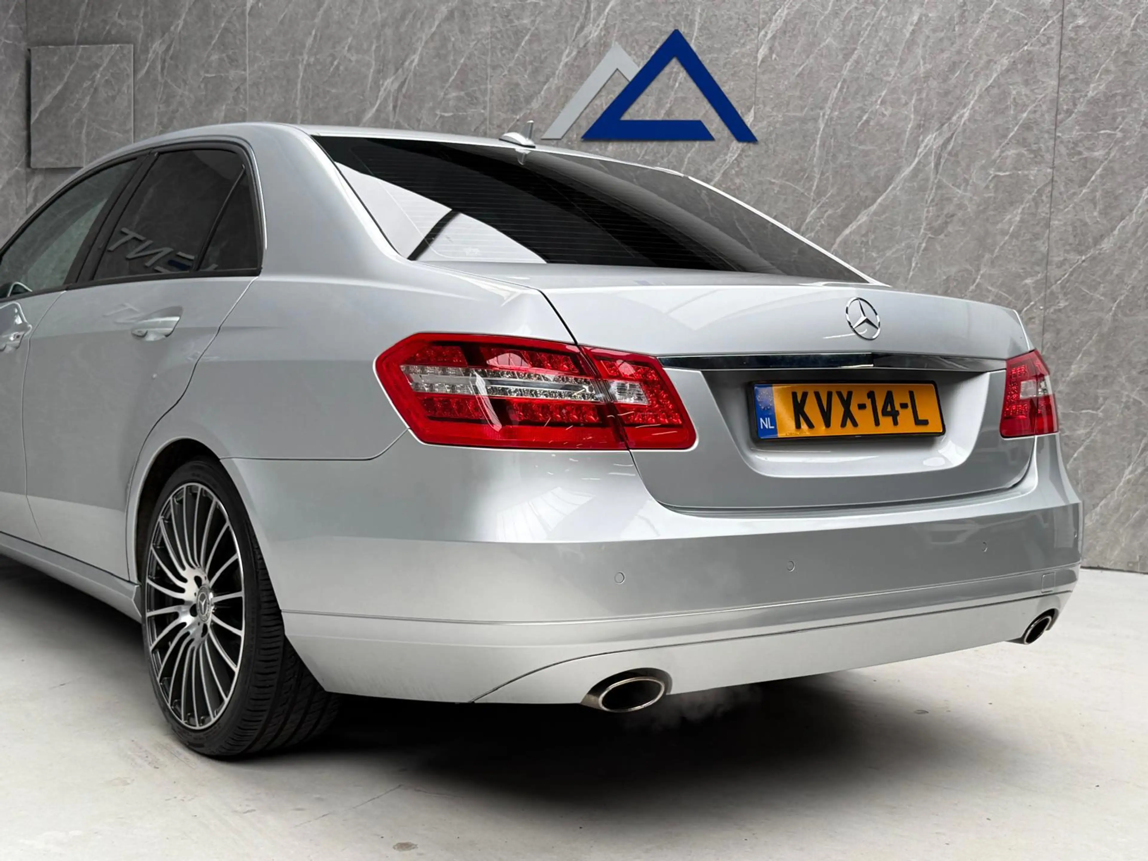 Mercedes-Benz E 350 CGI 293 PK / Dealer Onderhouden — photo 8