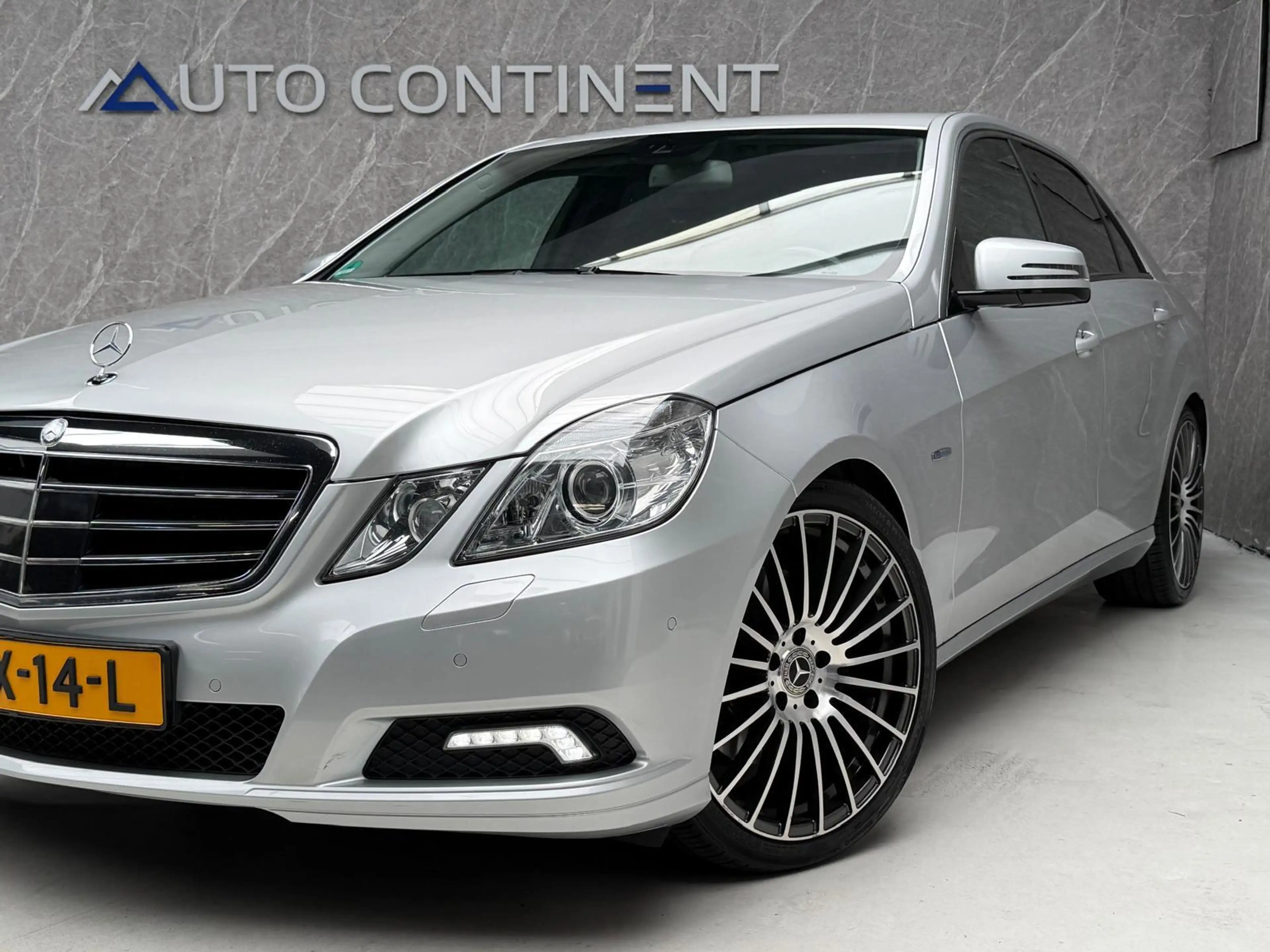 Mercedes-Benz E 350 CGI 293 PK / Dealer Onderhouden — photo 5