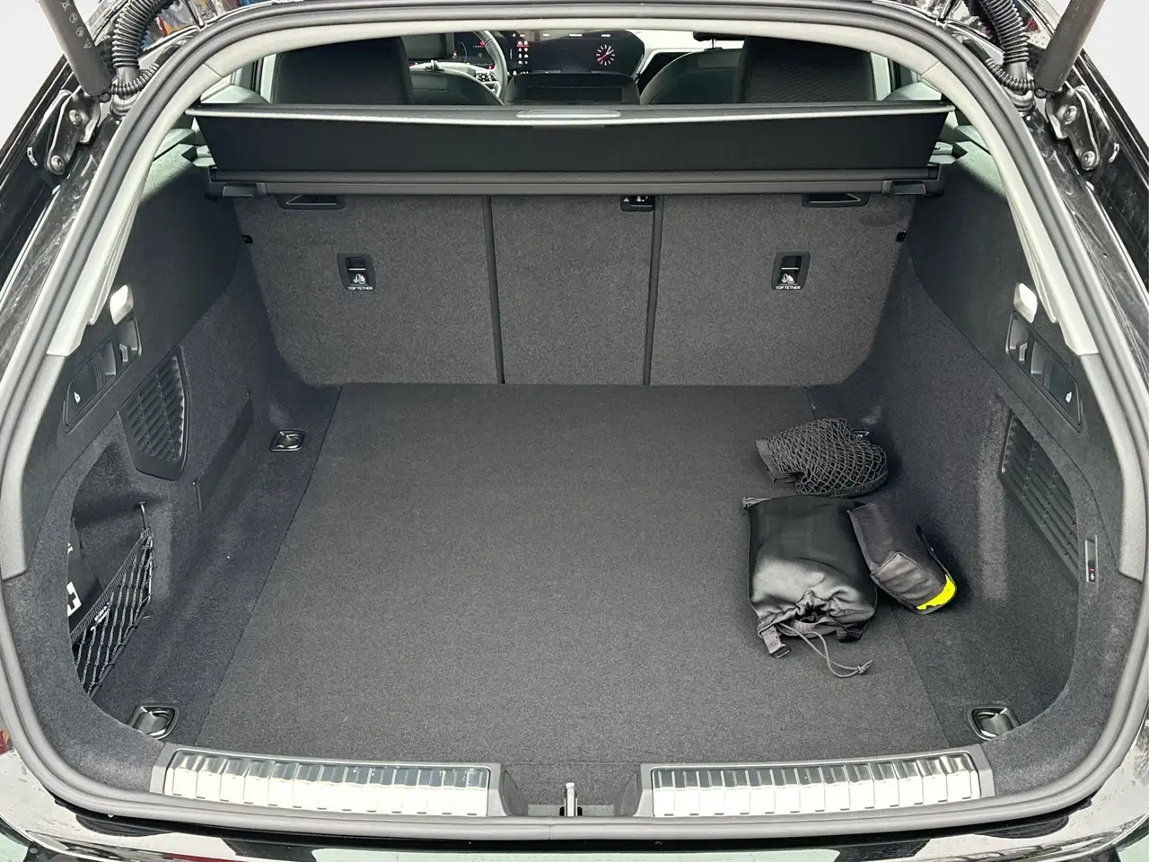 Audi A5 Avant Basis quattro AHK+NAVI+PDC+SHZ+EL.HECKKL.... 11