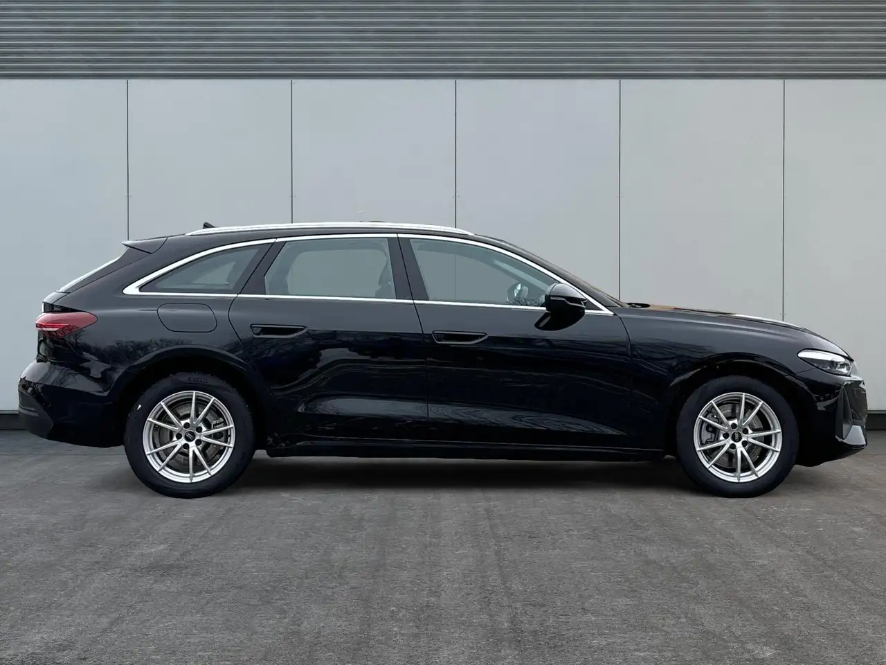 Audi A5 Avant Basis quattro AHK+NAVI+PDC+SHZ+EL.HECKKL.... 5
