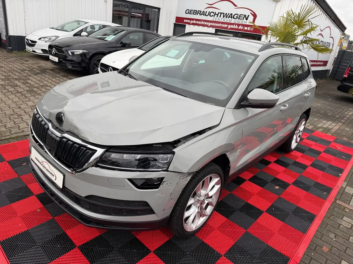 Skoda Karoq 1.5 TSI DSG*LED*KAMERA* Gris - 2