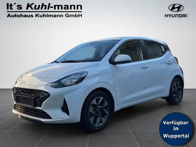 Hyundai i10 1.0 Benzin Trend Navi Digitales Cockpit Apple CarP