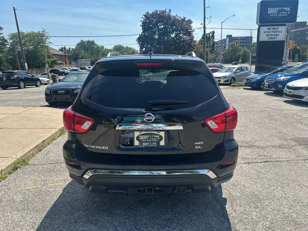 Nissan Pathfinder photo Nissan Pathfinder
