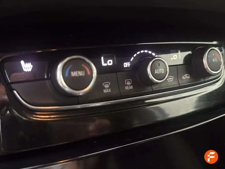 Opel Grandland X 2021, foto 15