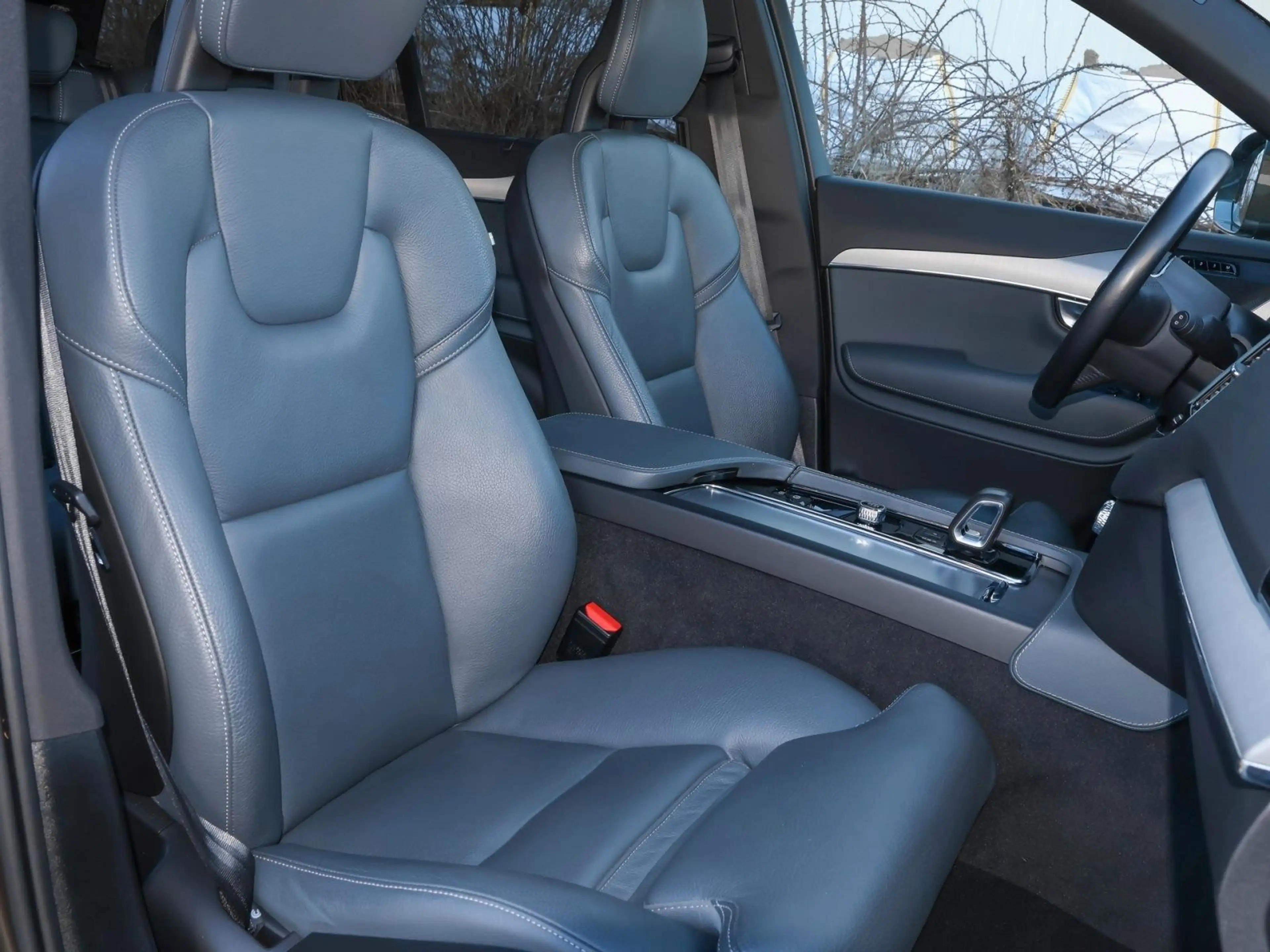 Volvo XC90 Inscription Expression Recharge PHEV — photo 6