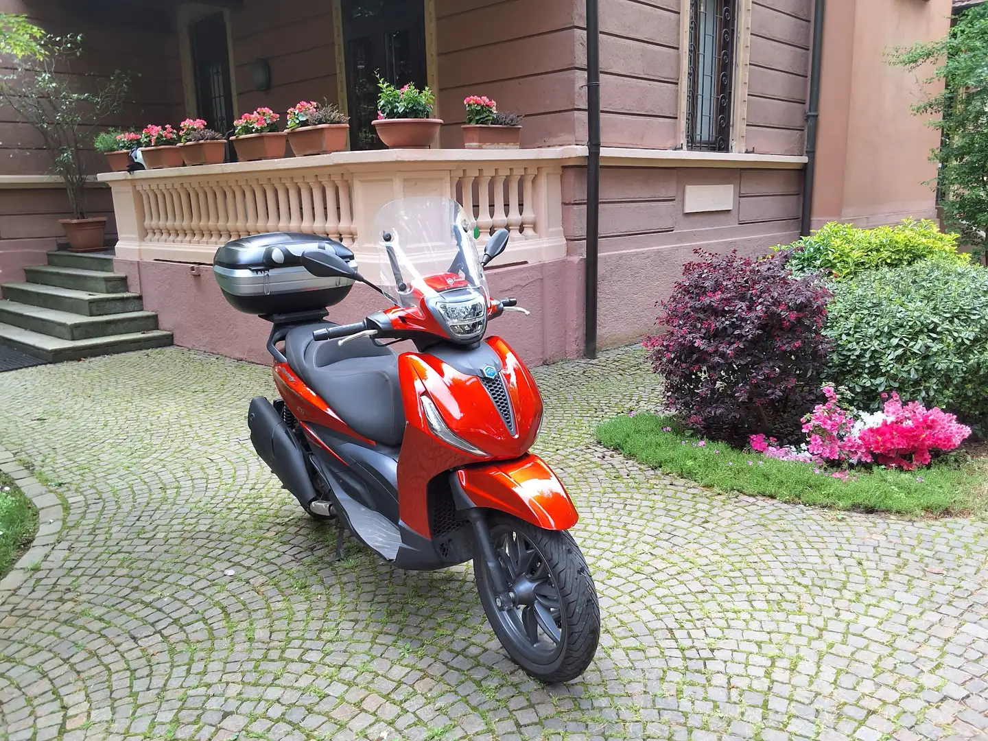 Piaggio Beverly 400 S Oranžová - 1