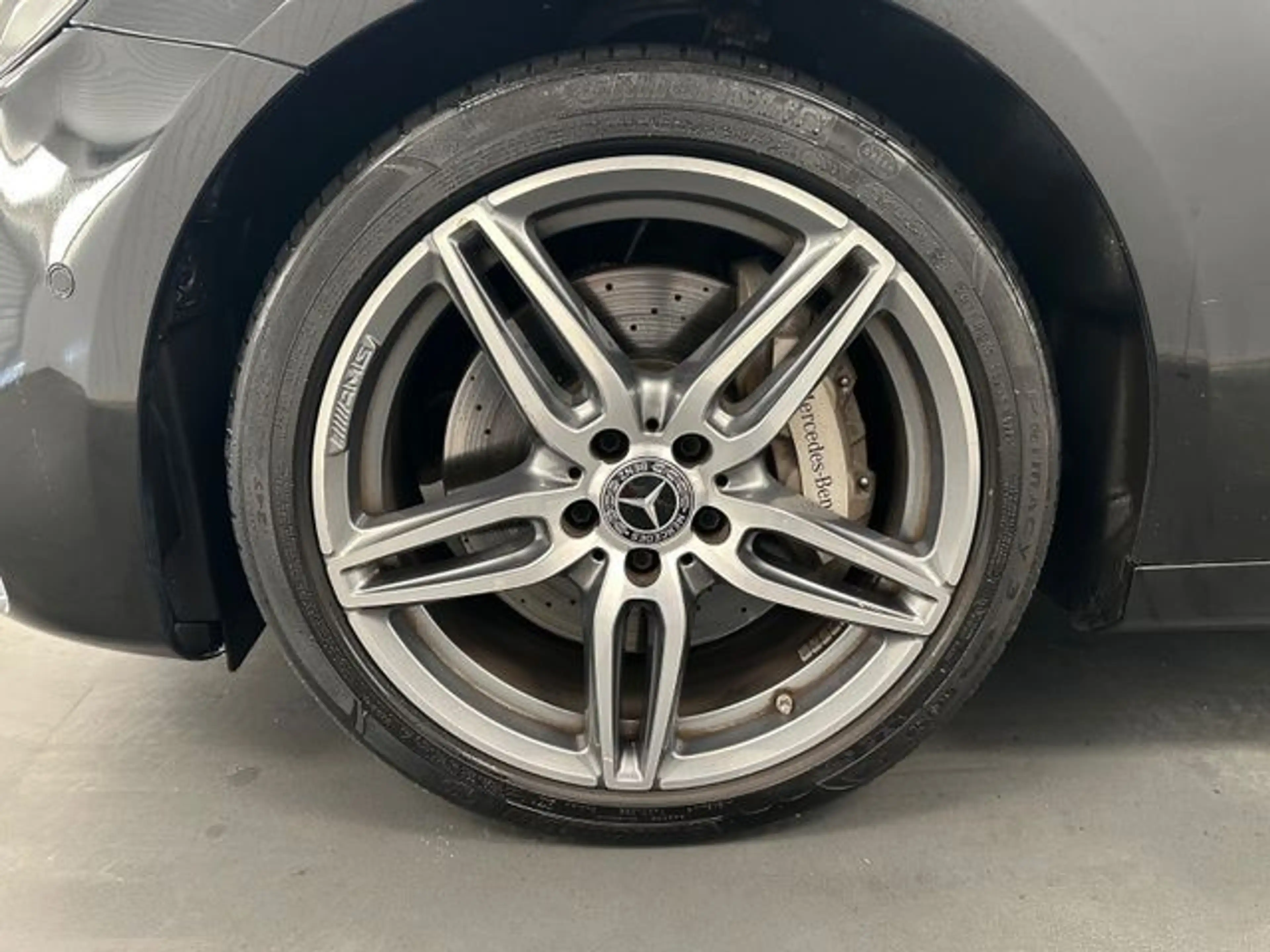 Mercedes-Benz E 450 4Matic AMG SPORTPAKET PANO 360° WIDESCREEN — photo 15