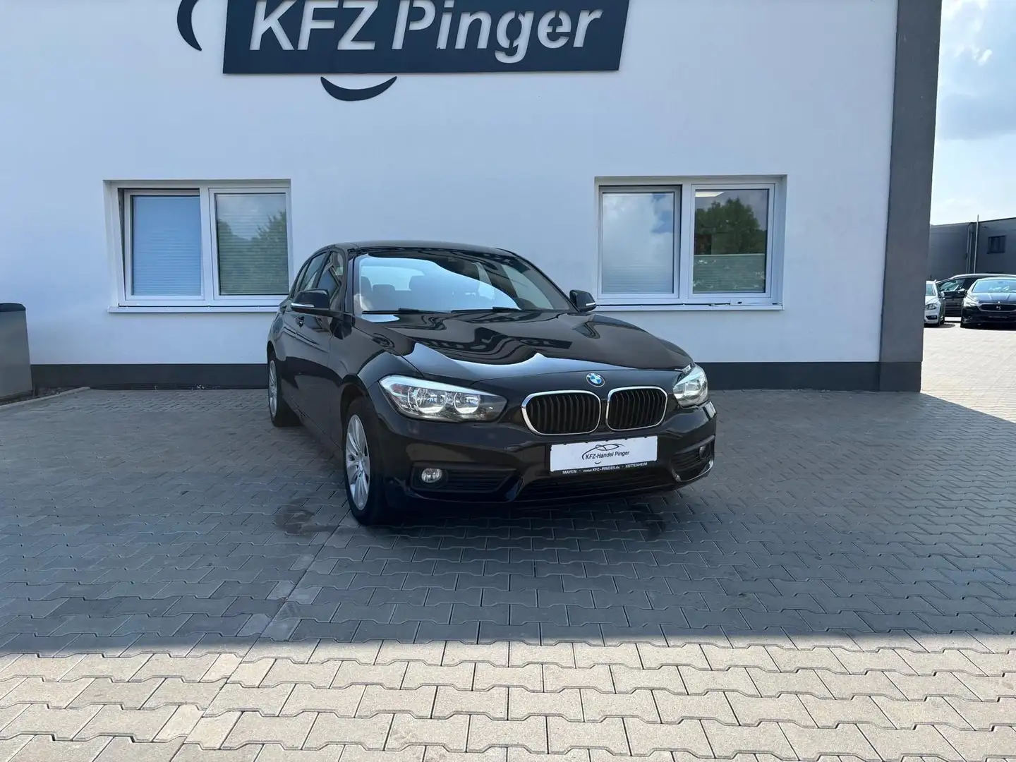 BMW 116 Baureihe 1 Lim. 5-trg. 116 d Advantage Roşu - 1