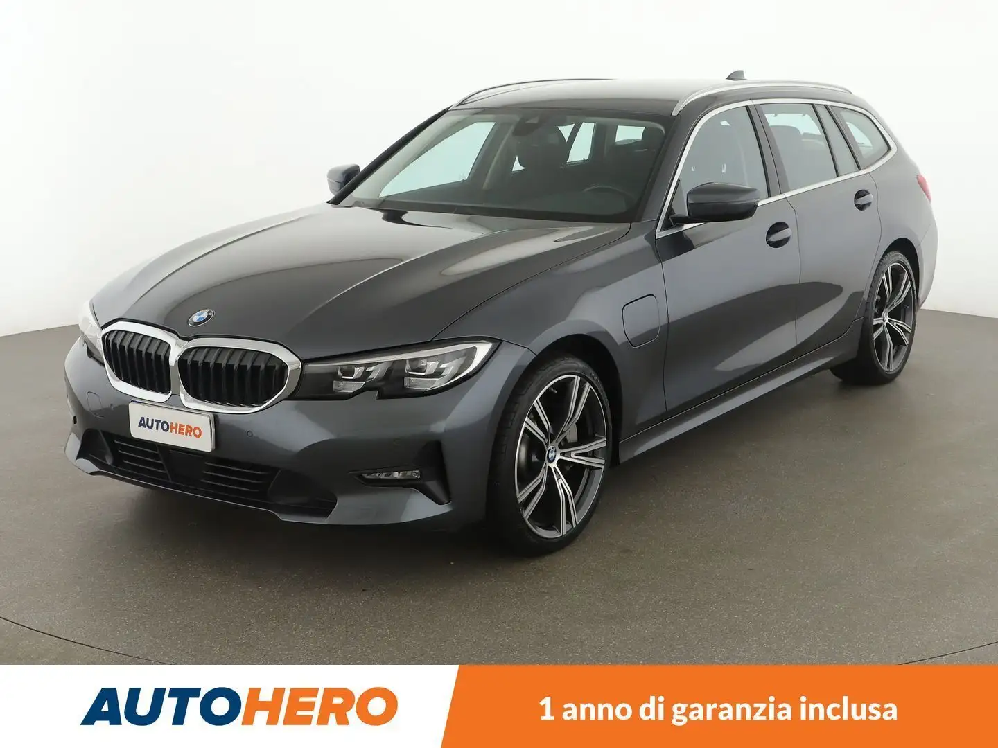 BMW 330 330e Business Advantage Touring  xDrive PHEV Grigio - 1