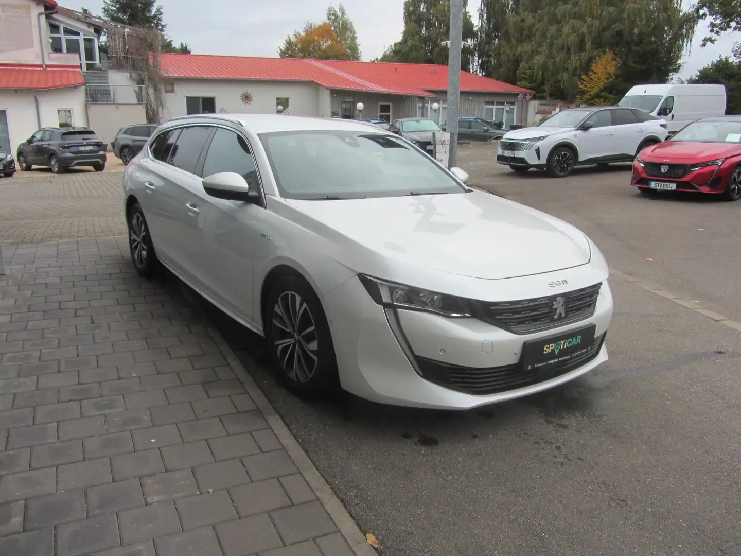 Peugeot 508 Plug-In Hybrid 225 e-EAT8 Allure Pack SW Weiß - 2