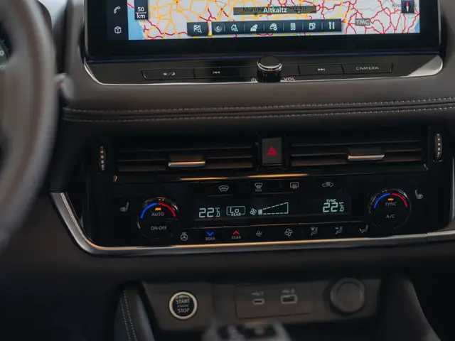 Nissan X-Trail view 17