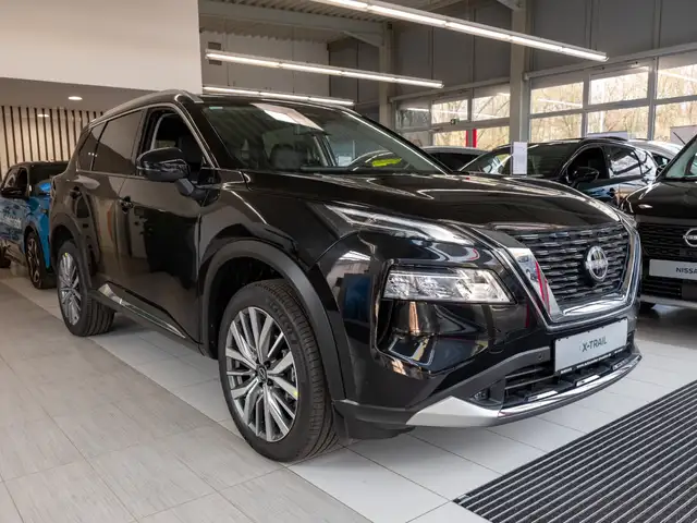 Nissan X-Trail view 6