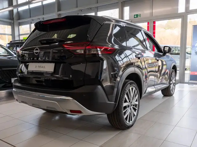 Nissan X-Trail view 9