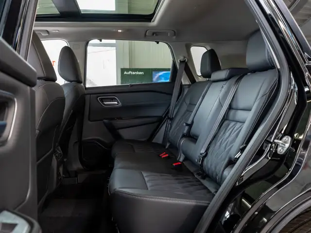 Nissan X-Trail view 14