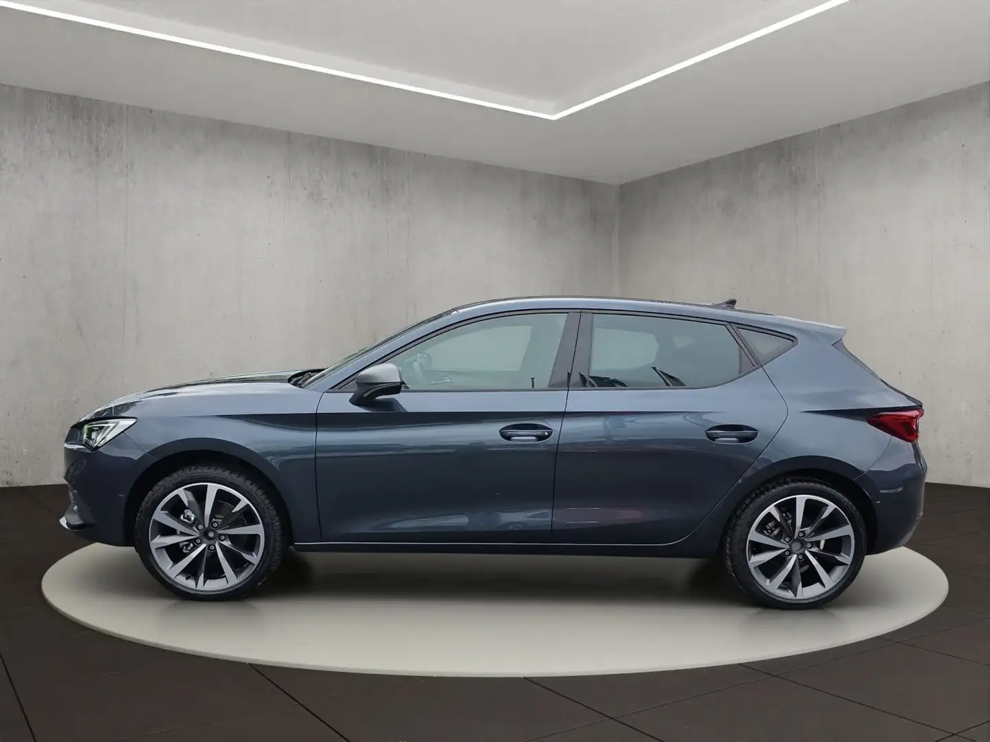 SEAT Leon FR 1.5 eTSI ACT 110 kW (150 PS) 7-Gang-DSG Gris - 2
