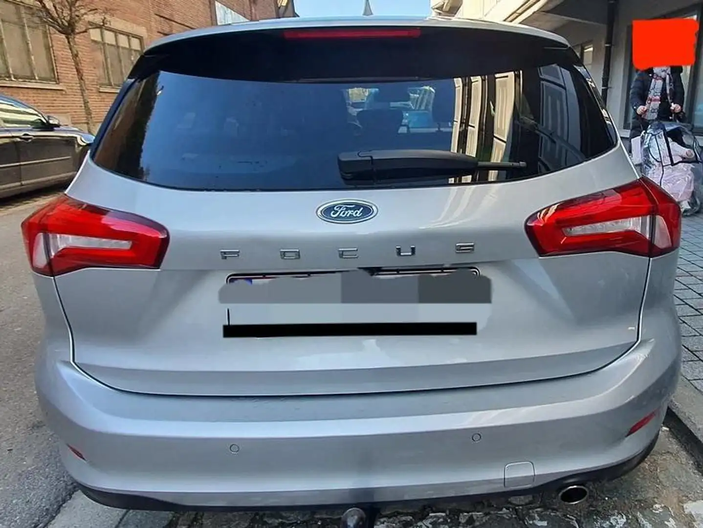 Ford Focus Focus 1.5 TDCi SYNC Edition PowerShift Gris - 1