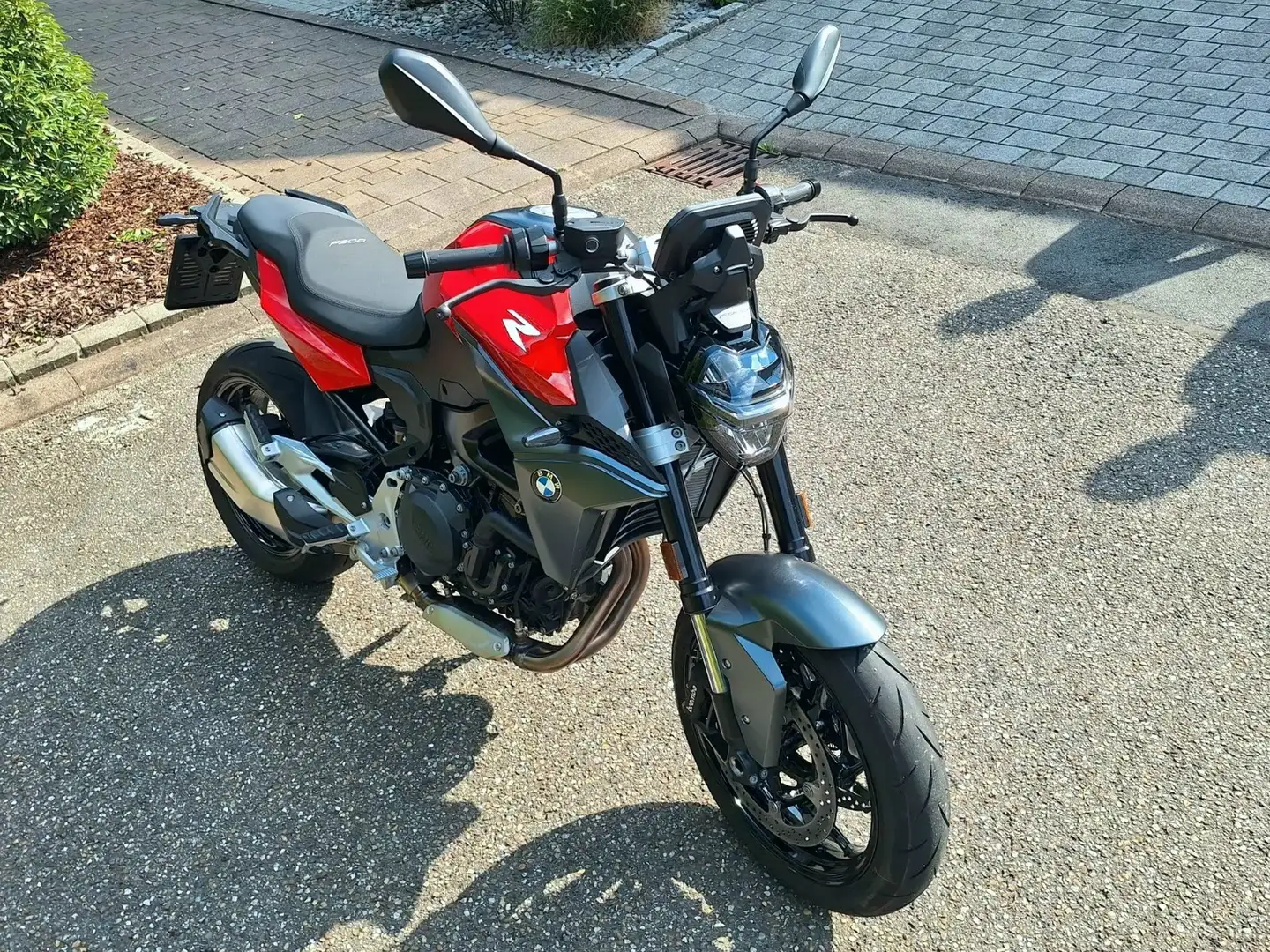 BMW F 900 R Red - 1