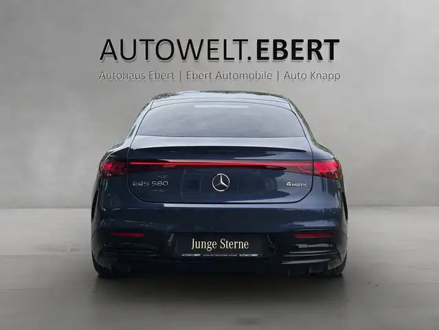 Mercedes-Benz Eqs view 4