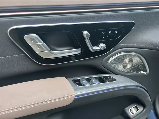 Mercedes-Benz Eqs view 10
