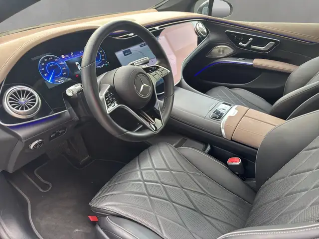 Mercedes-Benz Eqs view 9