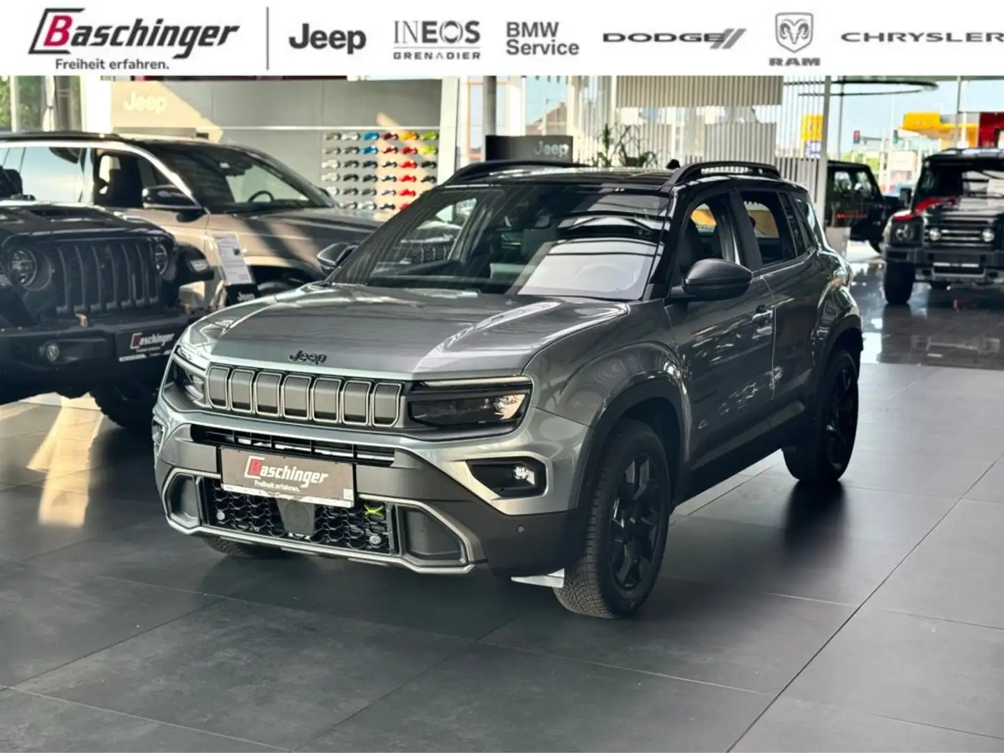 Jeep Avenger 4xe MY25  Showroom Gris - 1