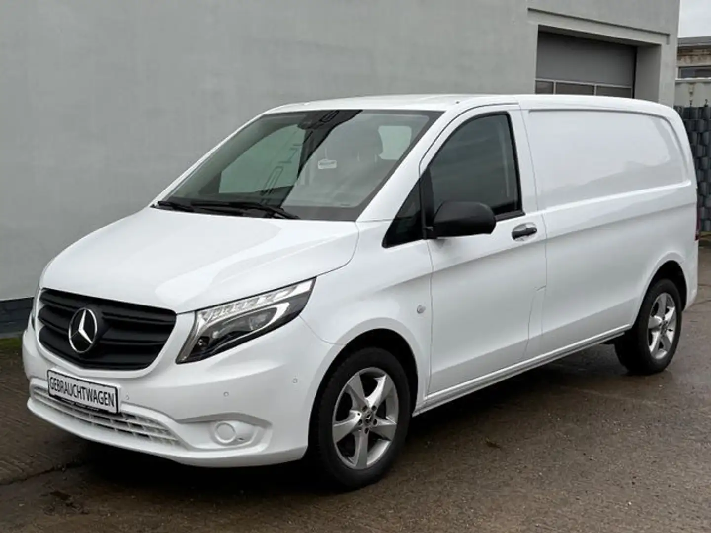 Mercedes-Benz Vito Kasten 119 CDI RWD kompakt, LED Weiß - 1