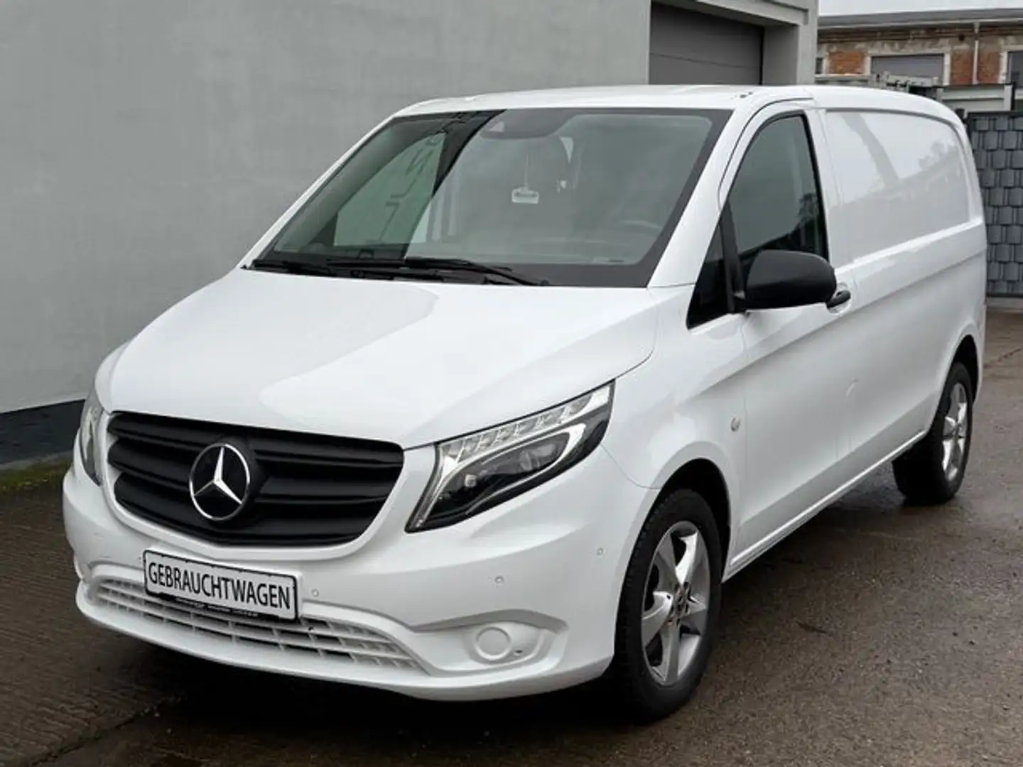 Mercedes-Benz Vito Kasten 119 CDI RWD kompakt, LED Weiß - 2