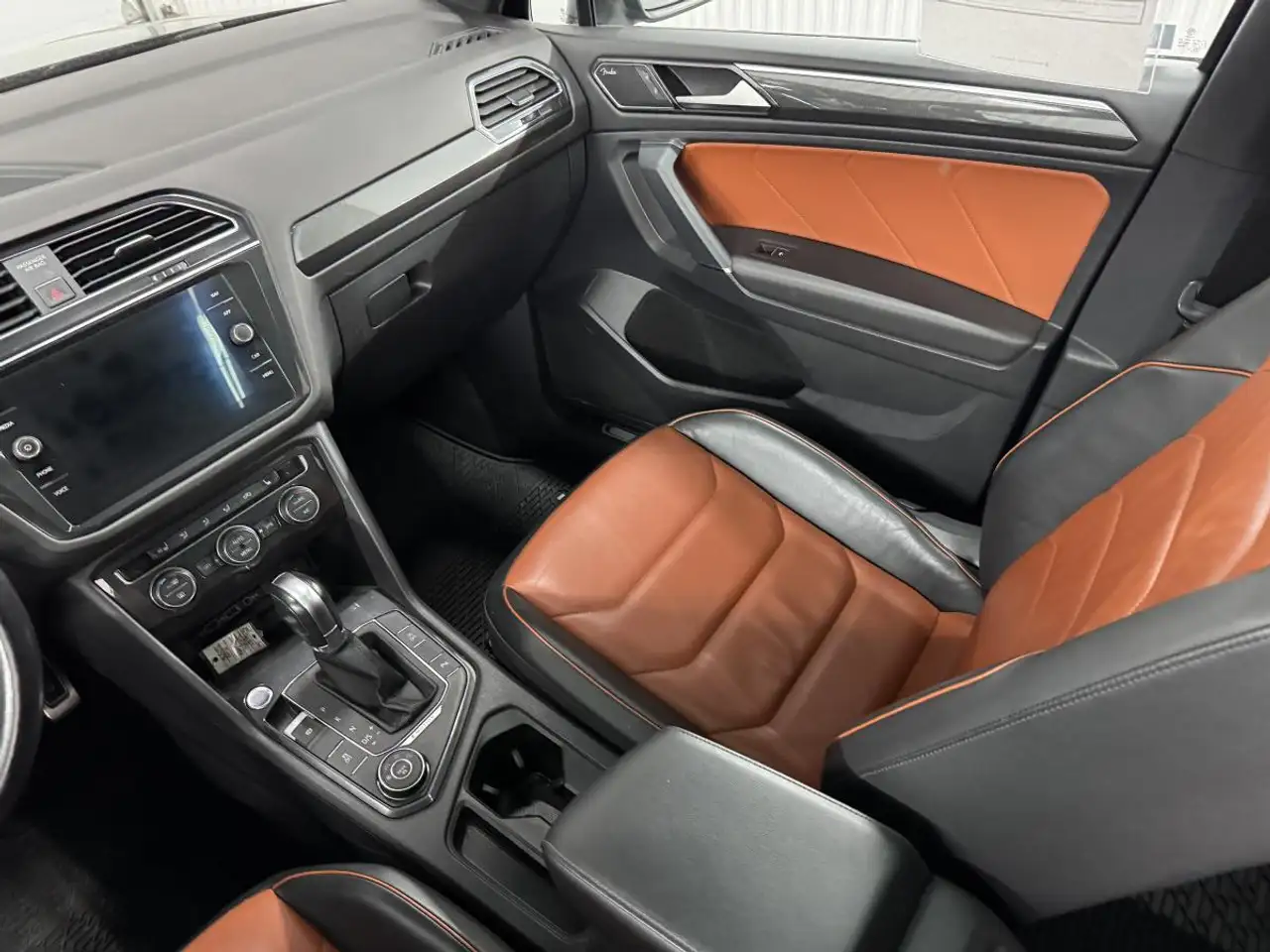 Volkswagen Tiguan снимка Volkswagen Tiguan