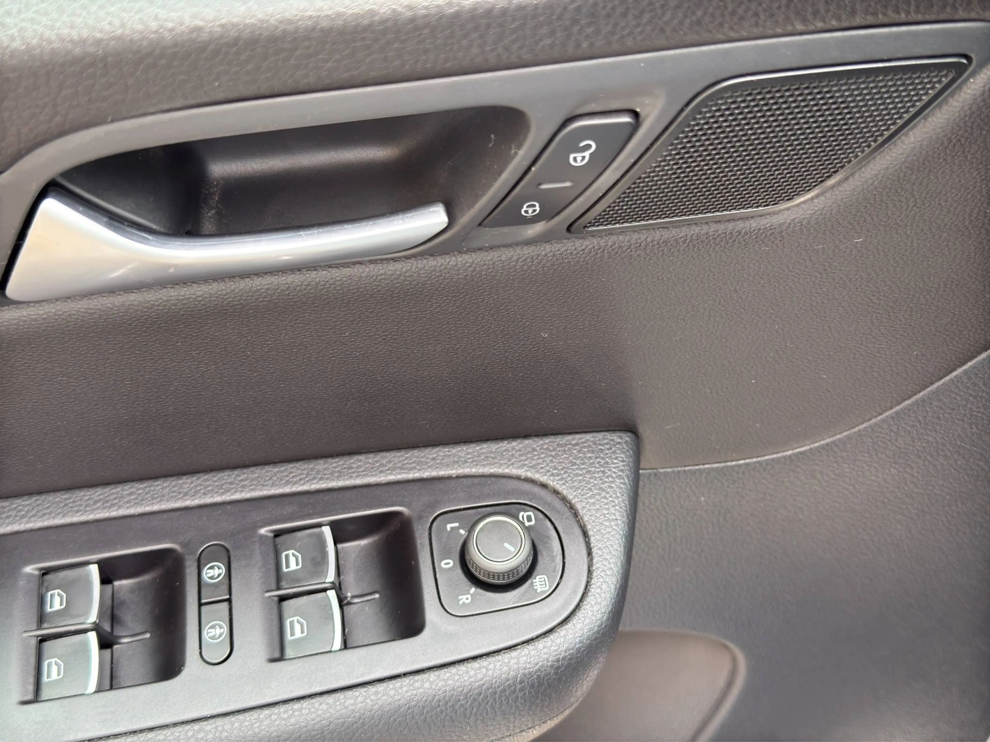 SEAT Alhambra 1.4 TSI FR-Line — photo 11