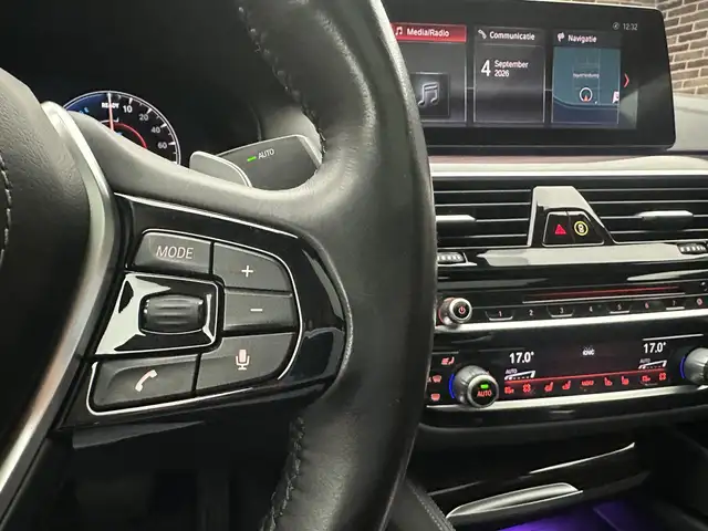 BMW 5 Series view 13