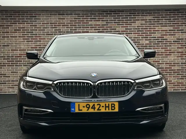 BMW 5 Series view 5