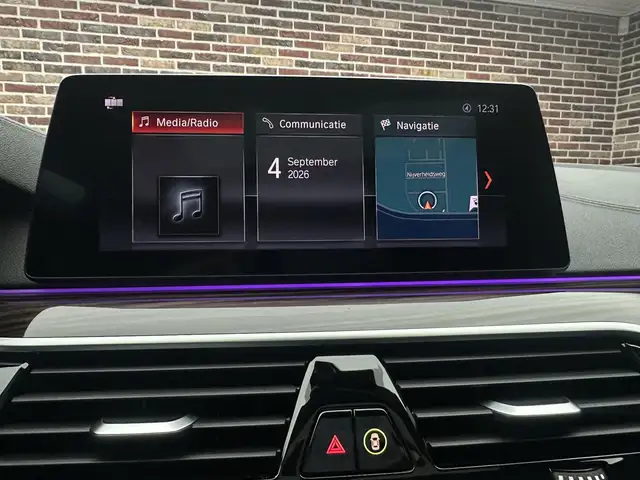BMW 5 Series view 15