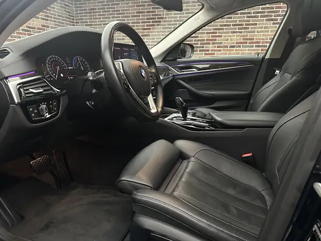 BMW 5 Series view 14