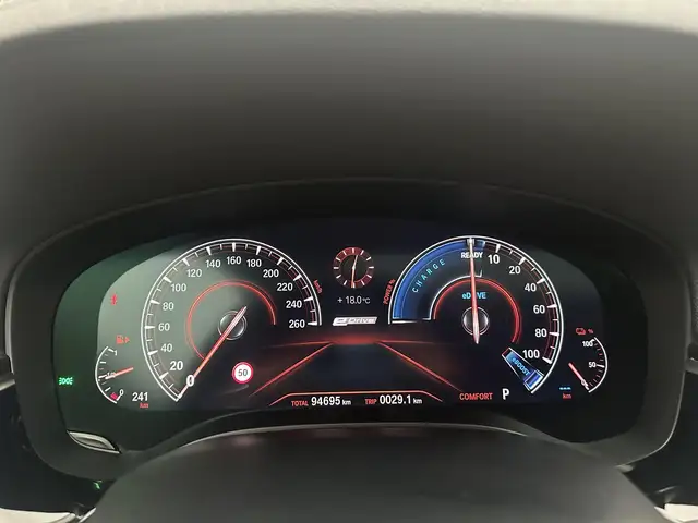 BMW 5 Series view 12