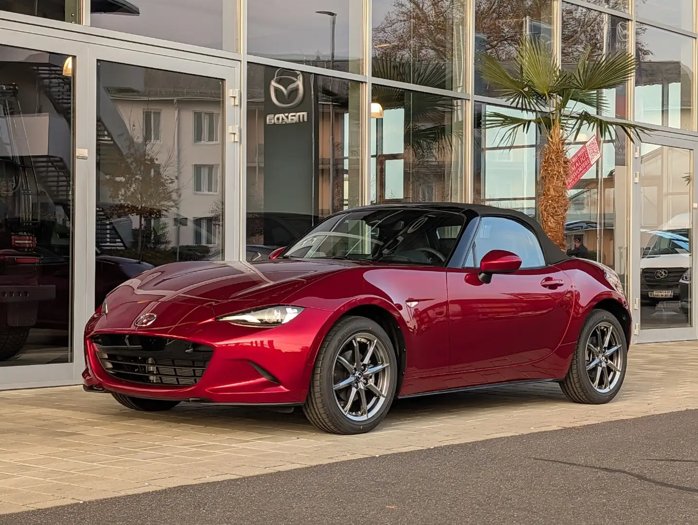 Mazda MX-5 1.5 G132 EXCLUSIVE-LINE Leder Rosso - 2