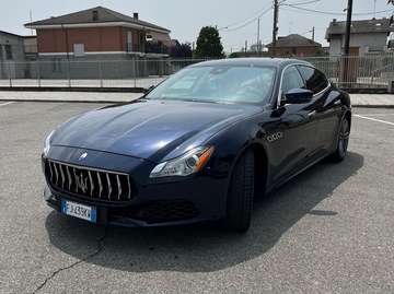 Quattroporte VI 2017 3.0 V6 ds Granlusso 275cv auto