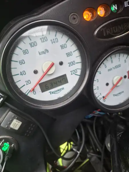 Triumph Tiger 955i - foto 5