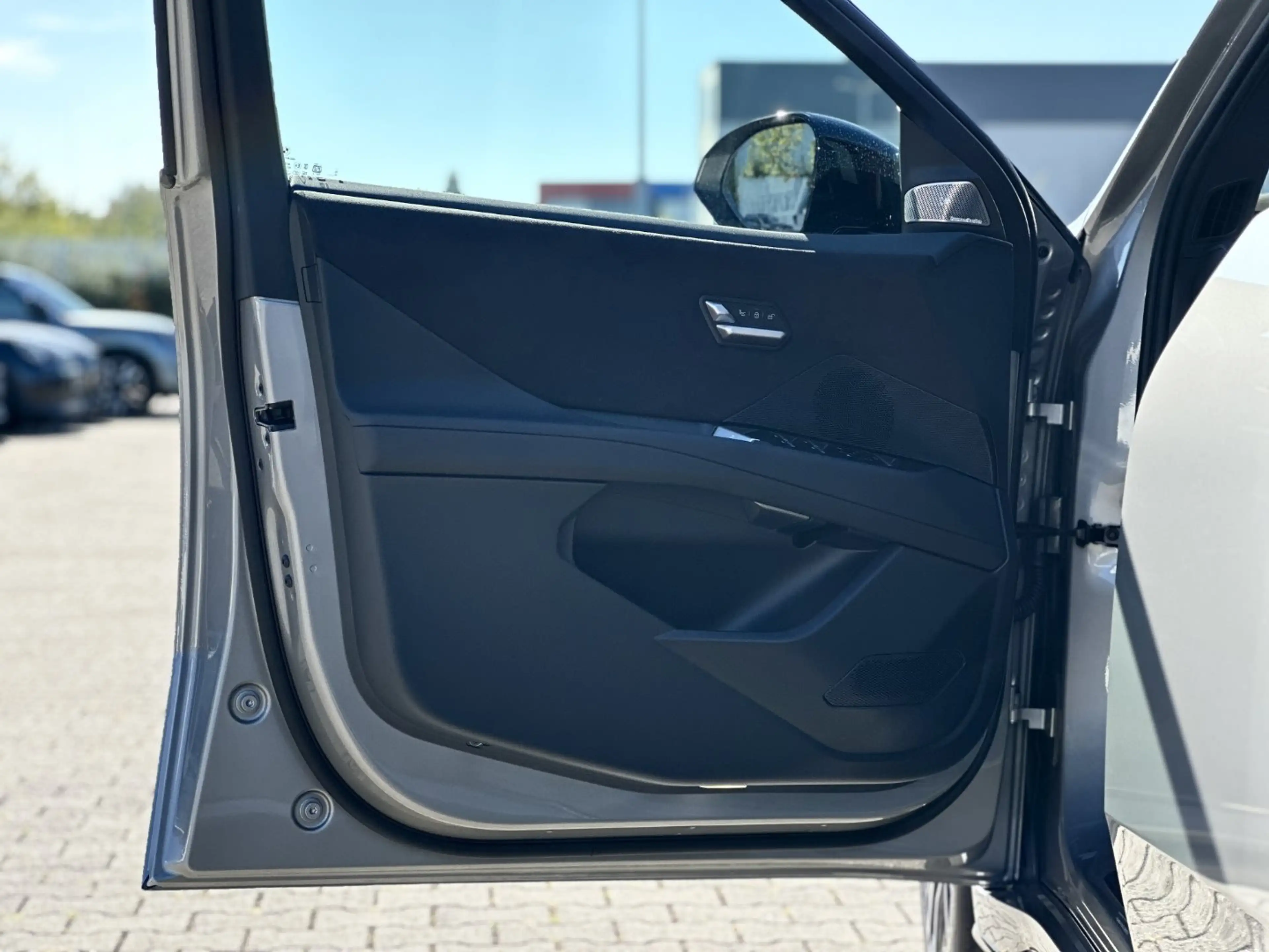 BMW iX3 40 M Sport Pro HK HiFi DAB RFK Parkassistent — photo 9