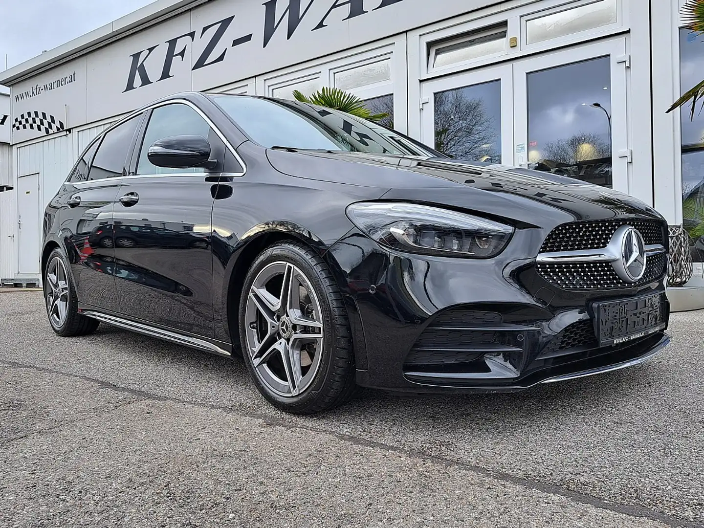 Mercedes-Benz B 200 d Aut. *AMG**Ambiente* Noir - 2